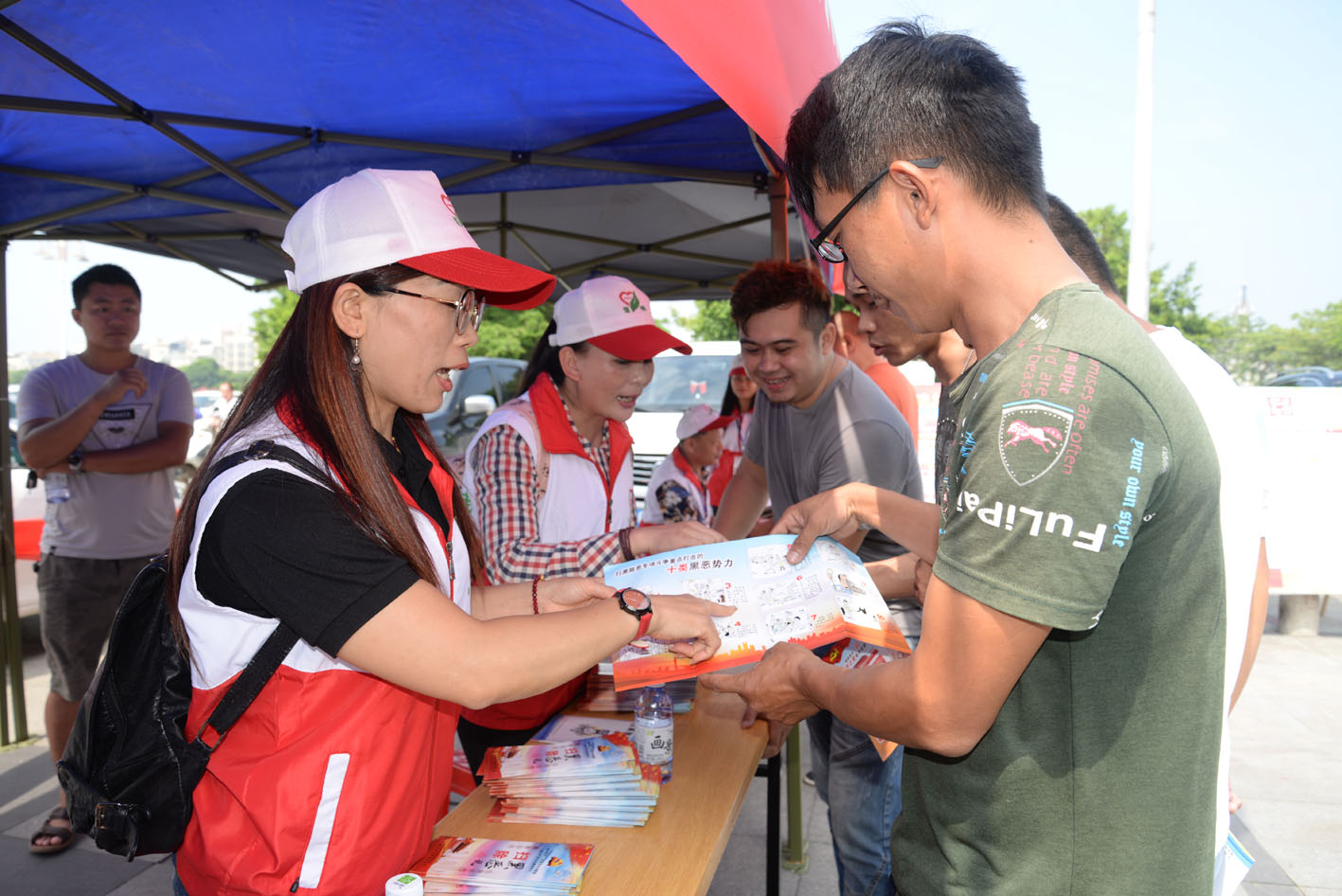 与市民面对面交流.JPG