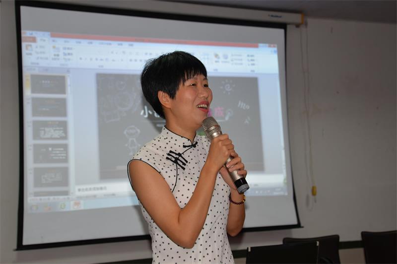 湛江市第一中学语文高级教师张佩鸿.jpg