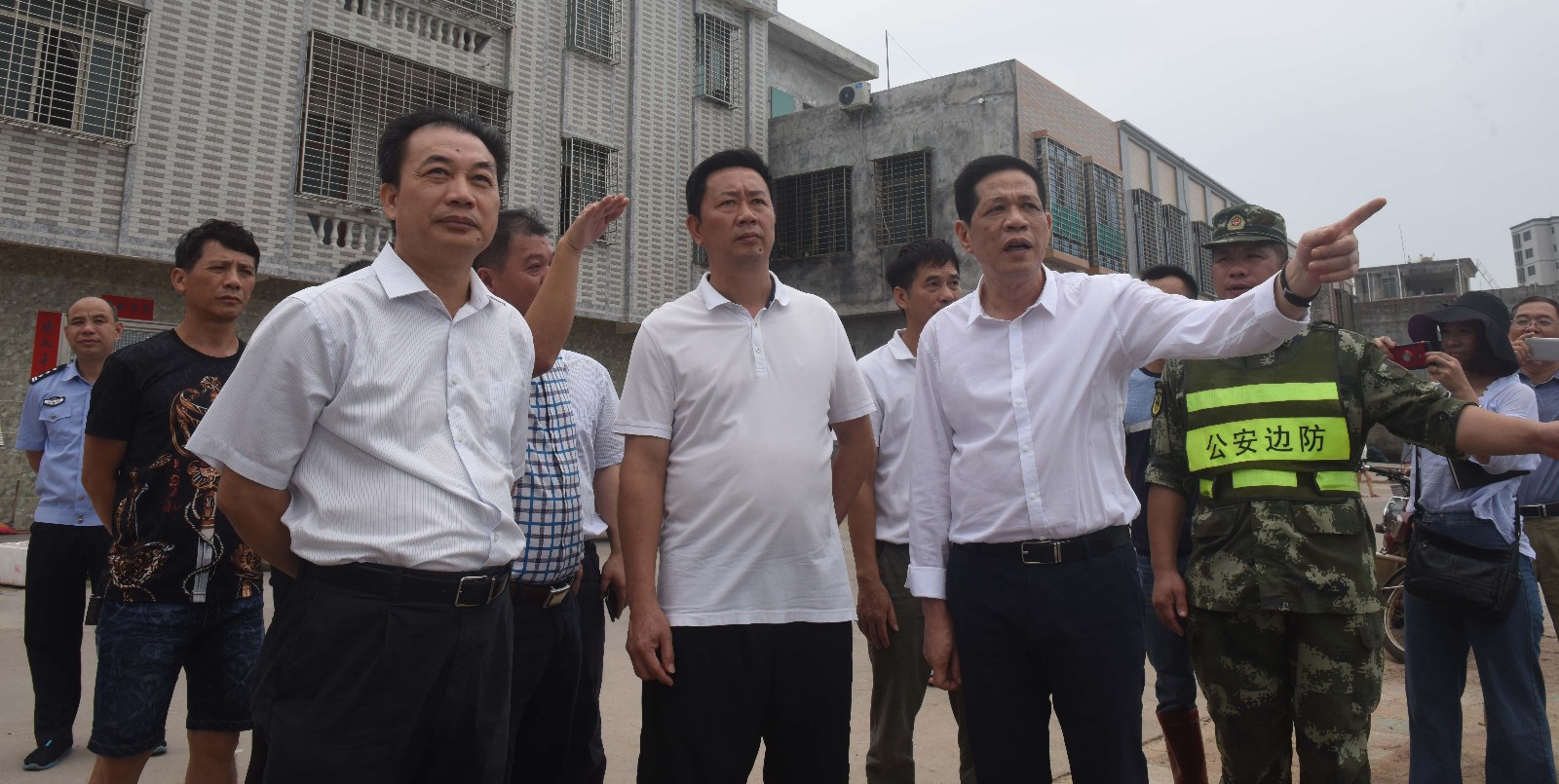 曹兴李雄光率队奔赴企水镇检查指导防风工作-雷州市人民政府网站