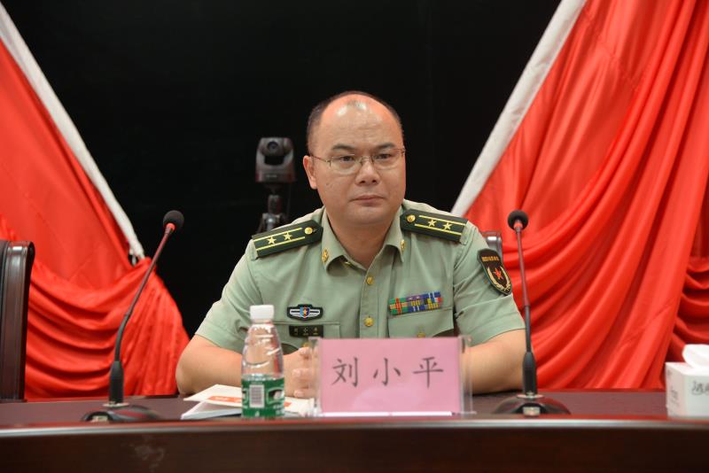 2雷州市武装部部长刘小平对征兵宣传工作提出要求.jpg