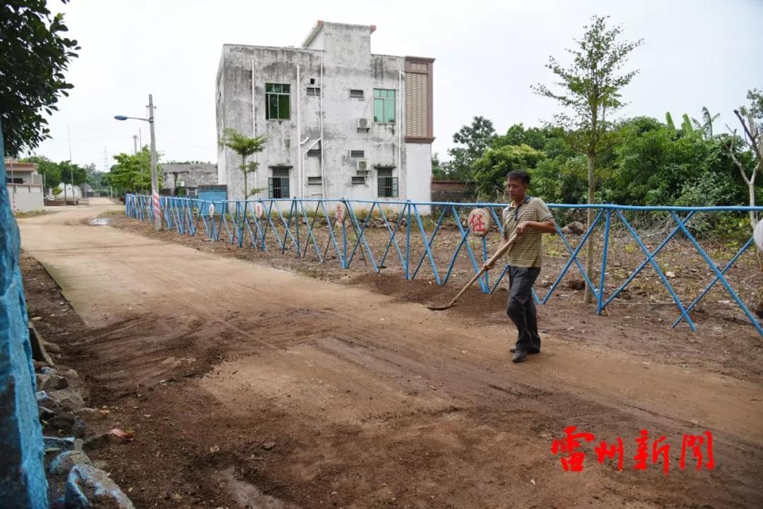 市委书记李雄光深入基层督导农村人居环境整治工作