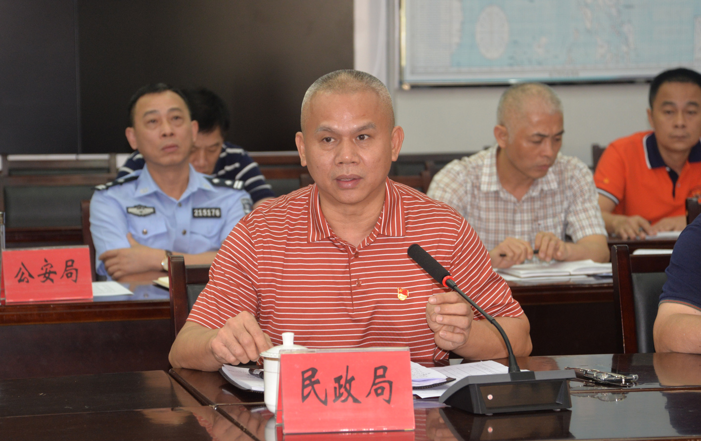 我市有关部门领导汇报有关工作情况和下一步工作计划.JPG
