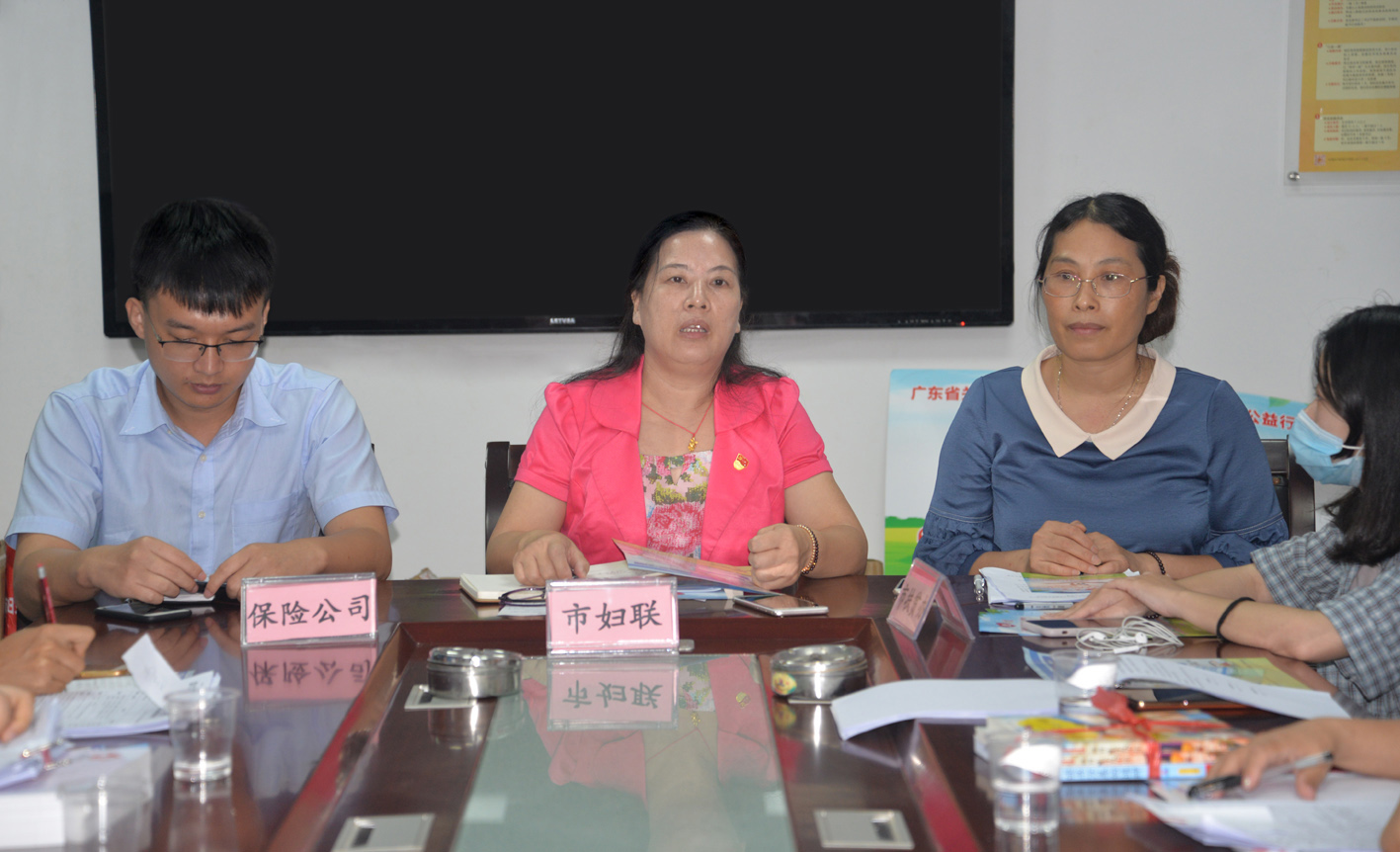 市妇联主席陈小华讲话.jpg